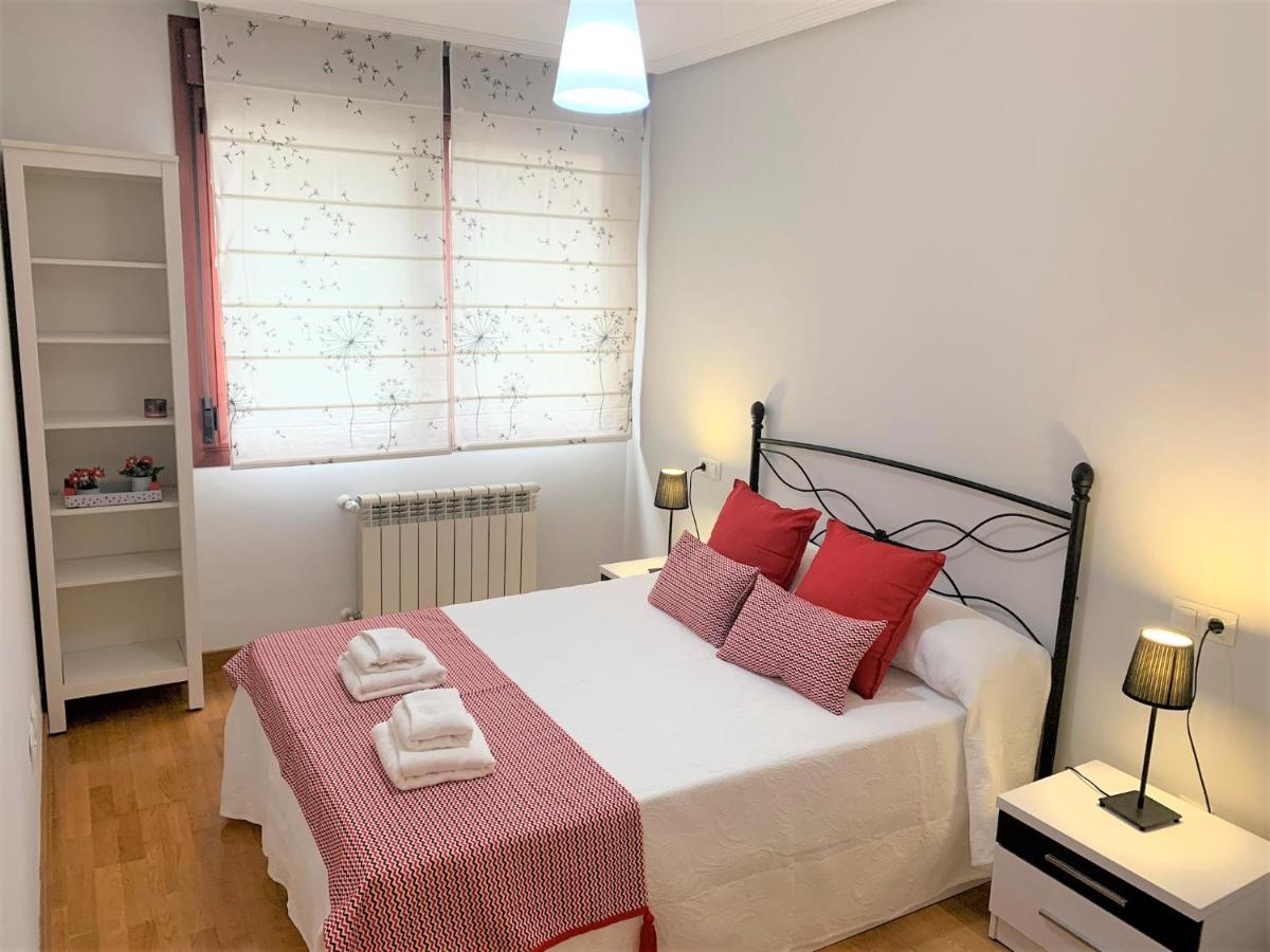 Apartamento La Losa Apartment Овиедо Екстериор снимка