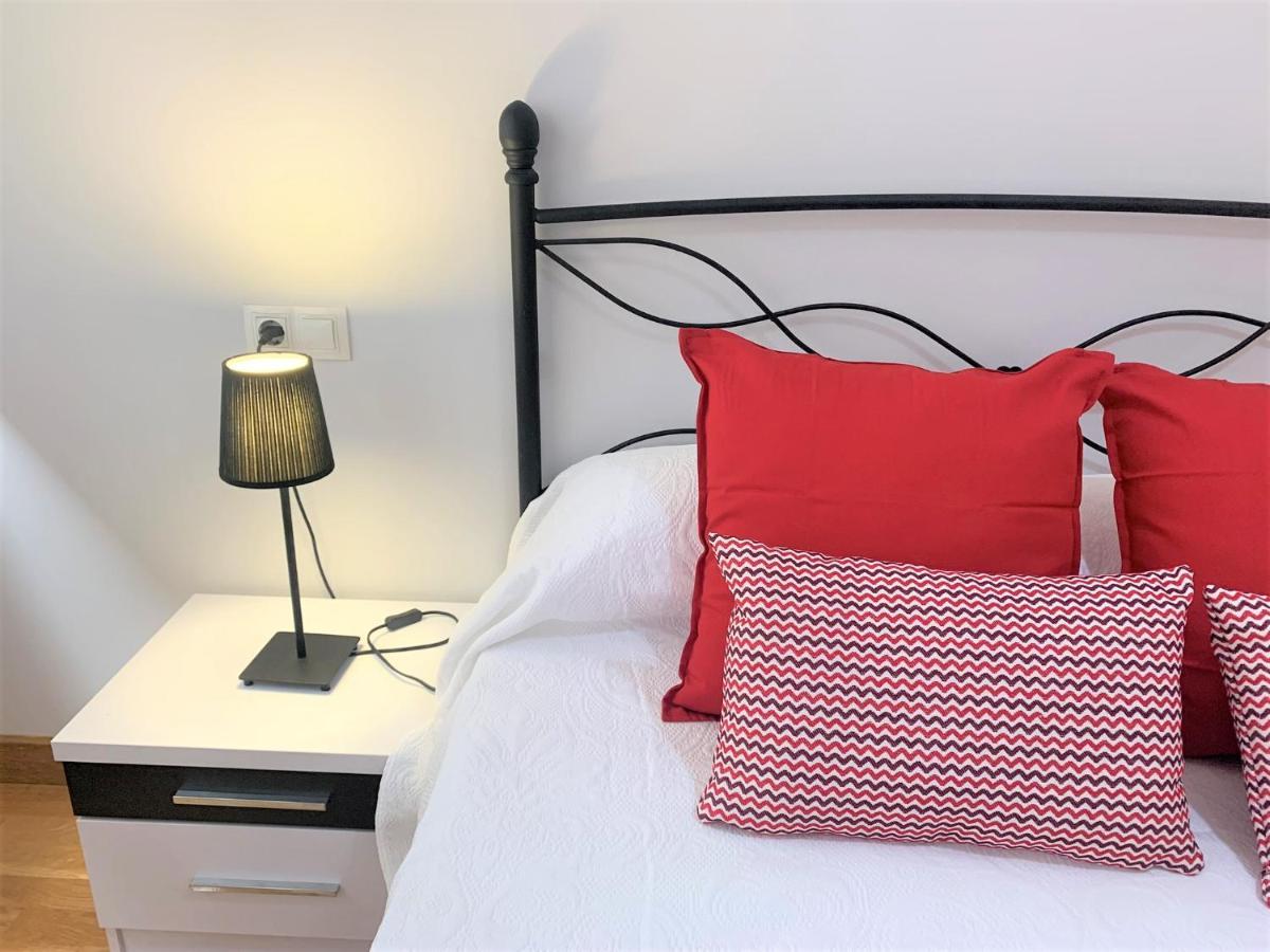 Apartamento La Losa Apartment Овиедо Екстериор снимка